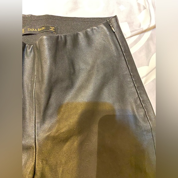 Cute fake leather leggings from Zara - Picture 2 of 4